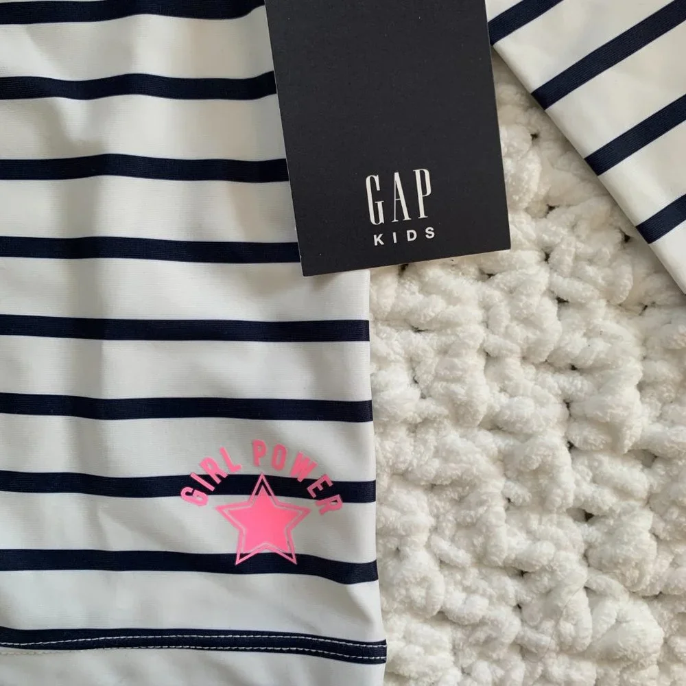 NWT Girls GAP Rashguard UPF 40+ Swim Top (White) XS